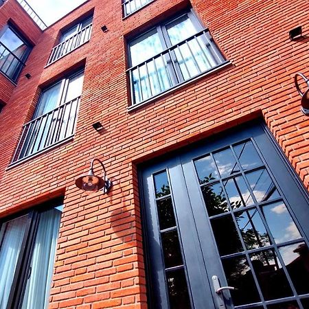 Falcon Boutique Hotel Тбилиси Экстерьер фото