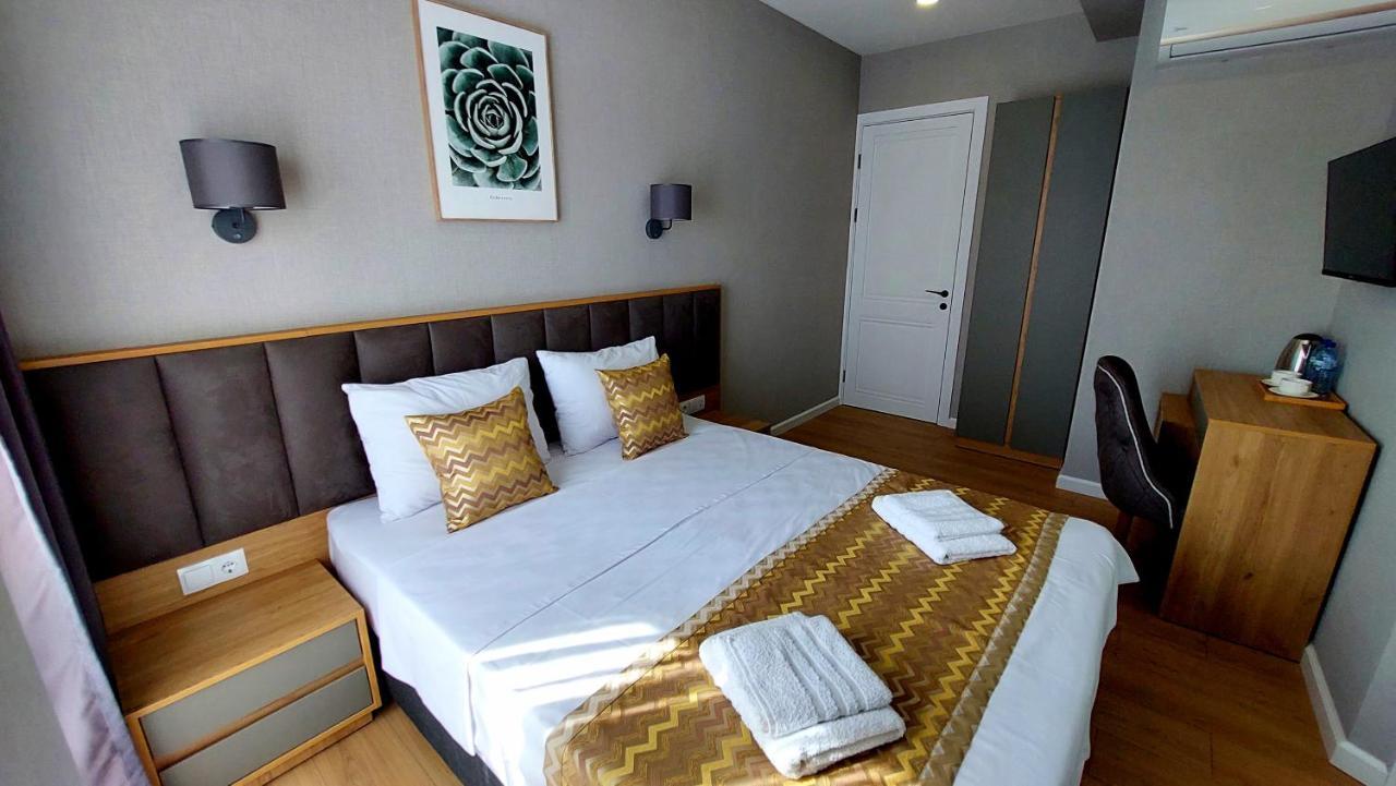 Falcon Boutique Hotel Тбилиси Экстерьер фото
