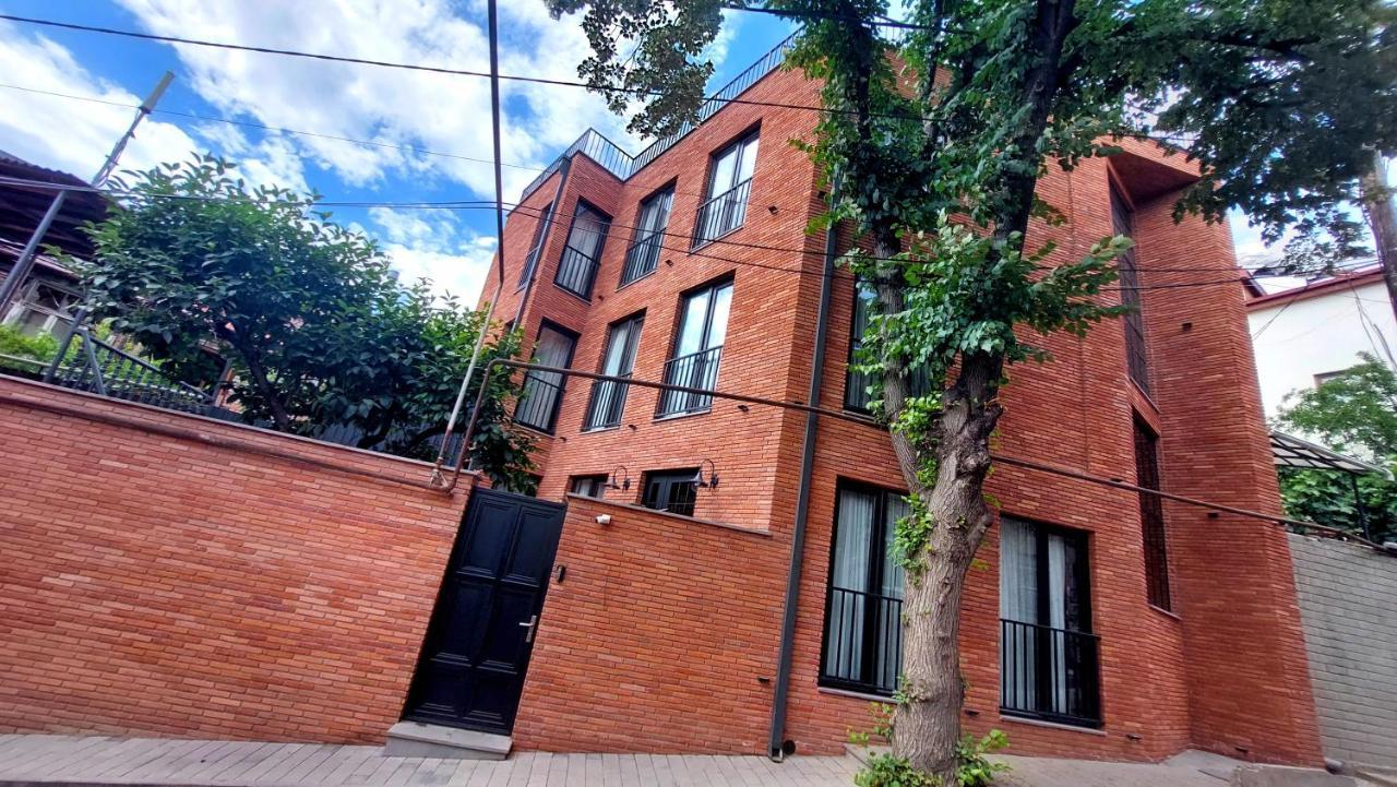 Falcon Boutique Hotel Тбилиси Экстерьер фото