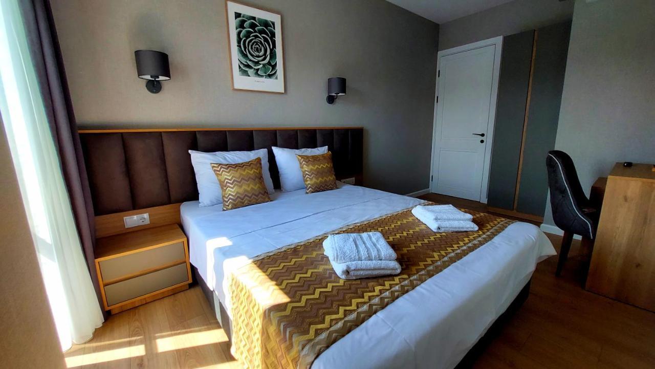 Falcon Boutique Hotel Тбилиси Экстерьер фото
