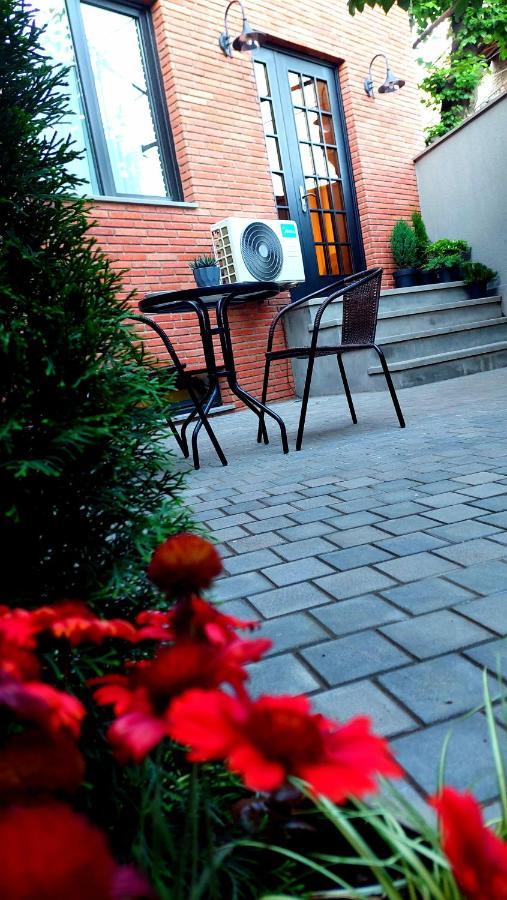 Falcon Boutique Hotel Тбилиси Экстерьер фото