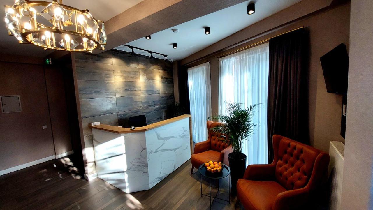 Falcon Boutique Hotel Тбилиси Экстерьер фото